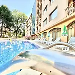 Sunny Sea - Menada Appartement