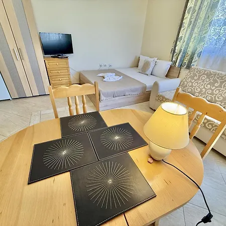 Sunny Sea - Menada Apartment *