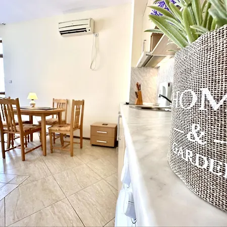 Sunny Sea - Menada Napospart