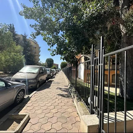 Апартаменты Sunny Sea - Menada